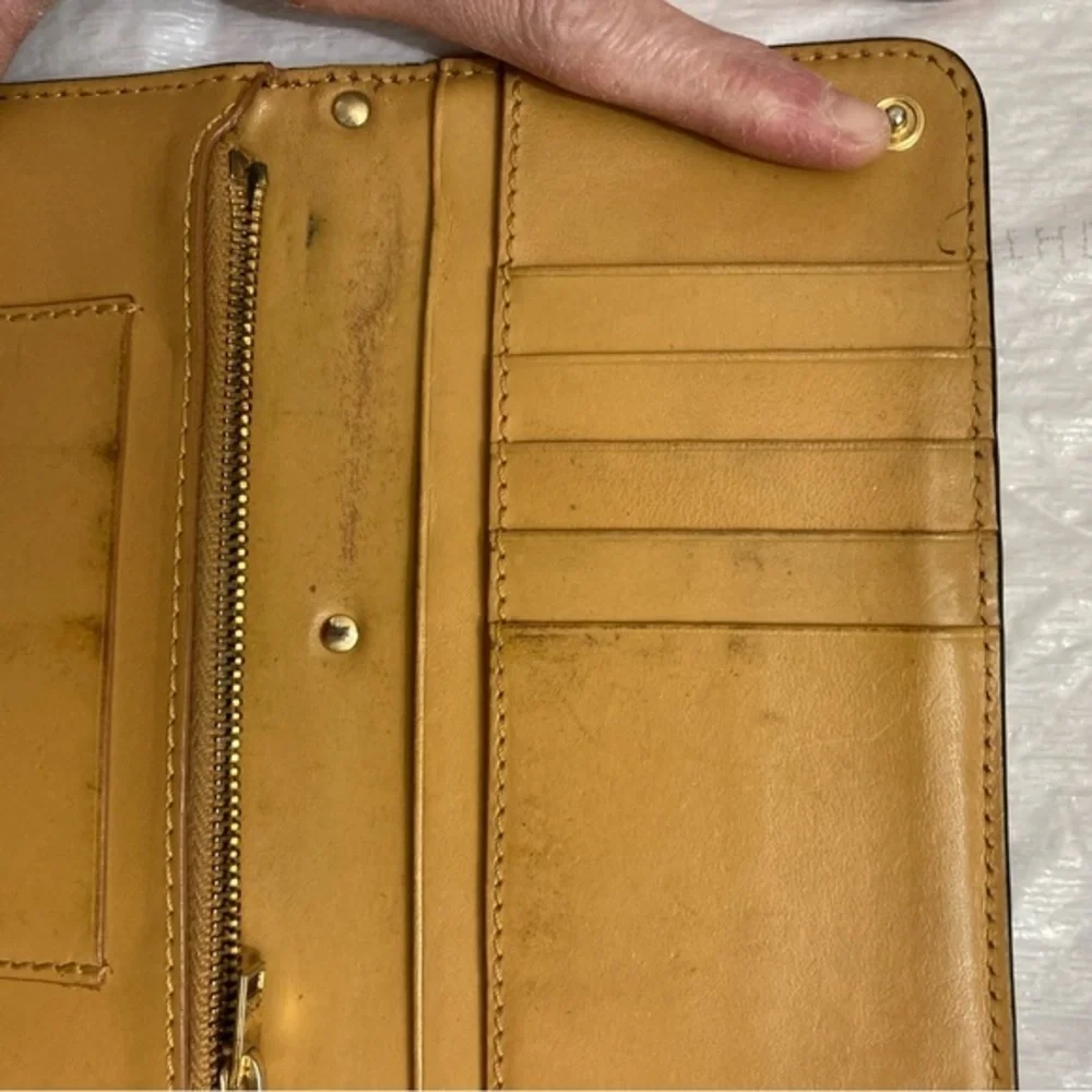 Sophia hulme black leather wallet